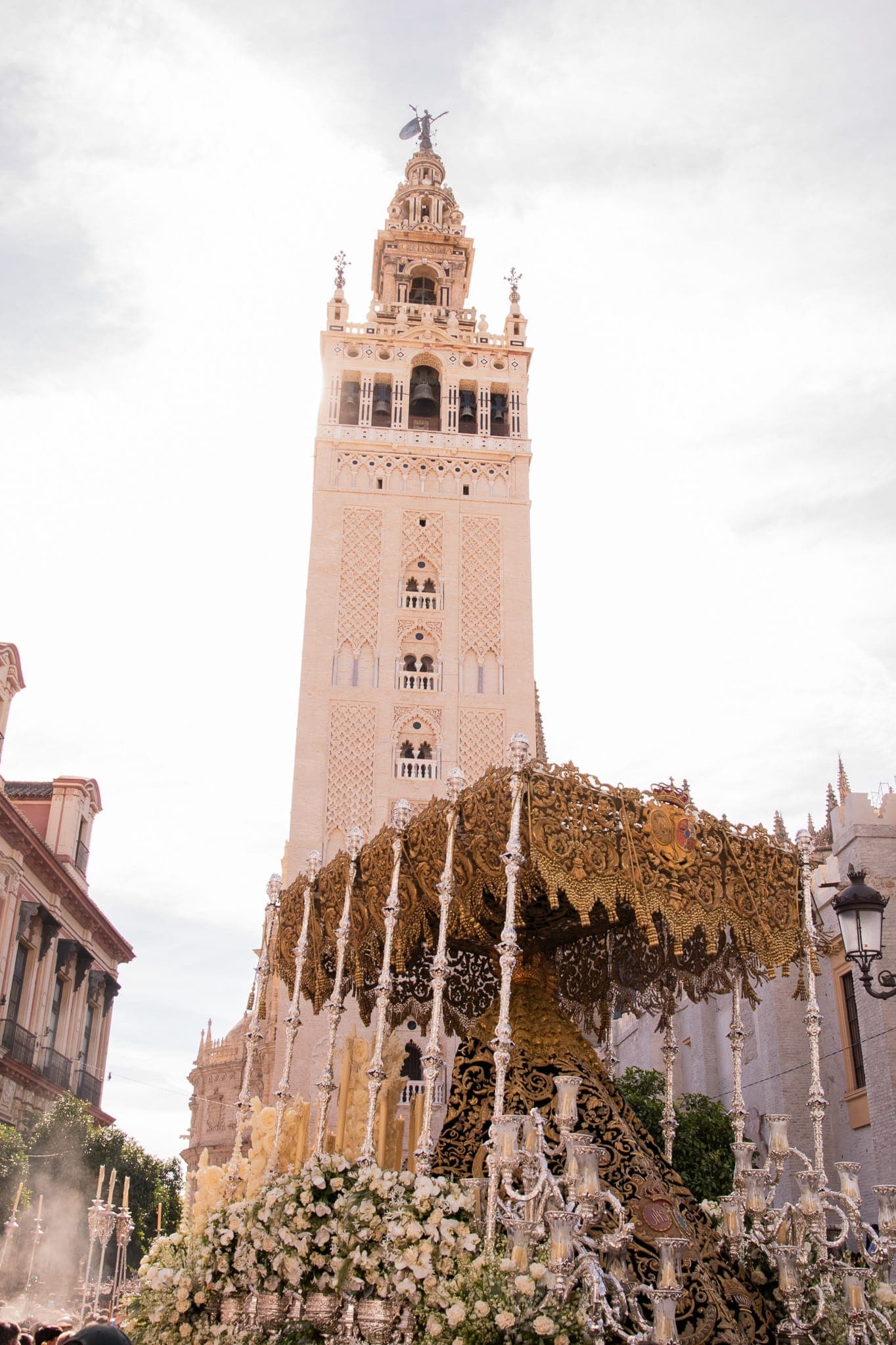 Giralda durante la Semana Santa de Sevilla
