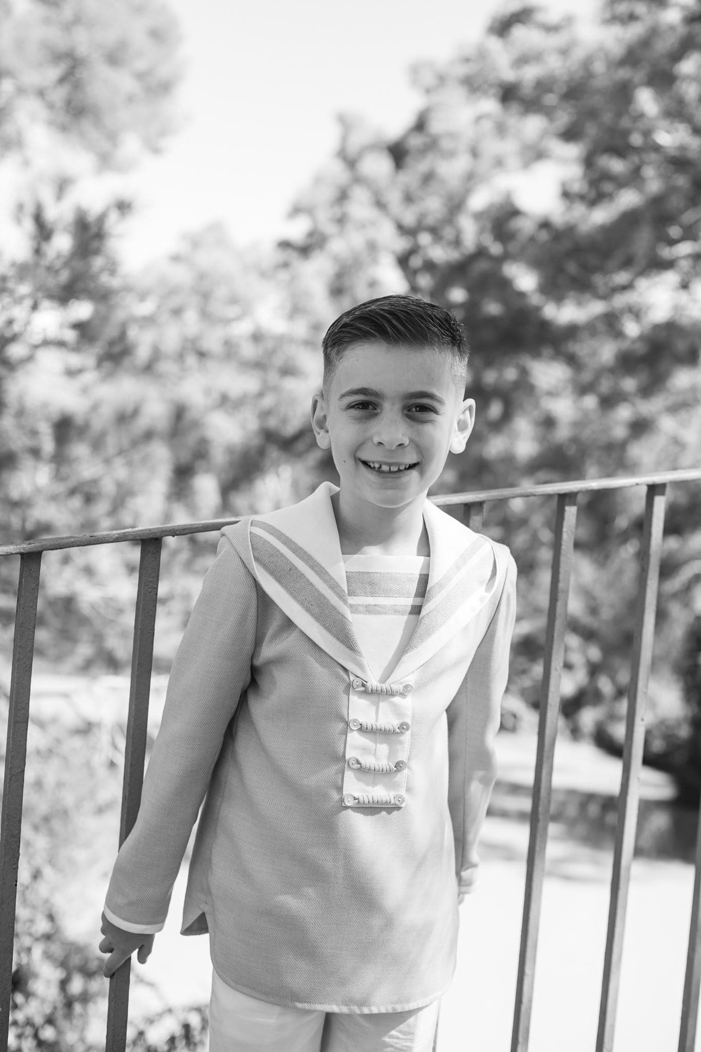 Fotografía de comunión en exteriores de Sevilla con luz natural — Fotografía Ruiz